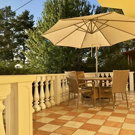 Naposto Pihenohaz - Sunnylake Apartment Orfu