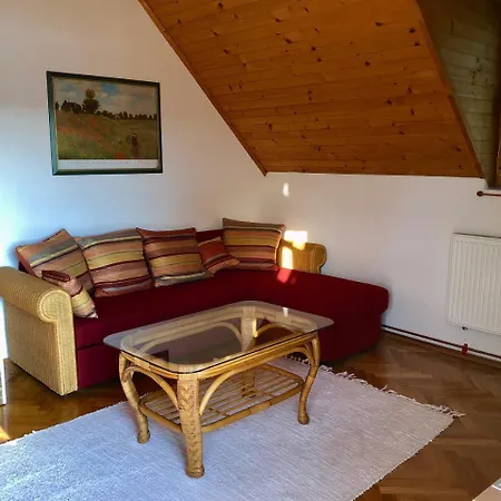 Naposto Pihenohaz - Sunnylake Apartment